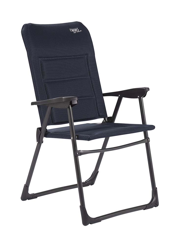 1148302 Een extra stevige en comfortabele stoel. Deze stoel is extra stabiel door het U-vormig frame en de stabilisatoren en de stoel is voorzien van comfortabele armleuningen. Ook veilig voor kinderen. Na gebruik is deze stoel eenvoudig en compact opvouwbaar.