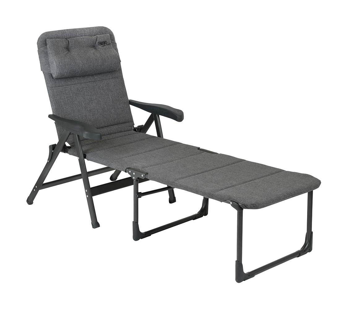 1148357 A multifunctional and extremely comfortable chair. Due to its unique frame this chair can be used as a lounger/sunbed, or to just sit and relax in. Here the backrest is adjustable with 7 positions. This chair offers maximum comfort thanks to the padded Tex Supreme fabric which is very maintenance-friendly, water-repellent and extra resistant to discolouration by the sun. In addition, this chair has an adjustable and very luxurious headrest.