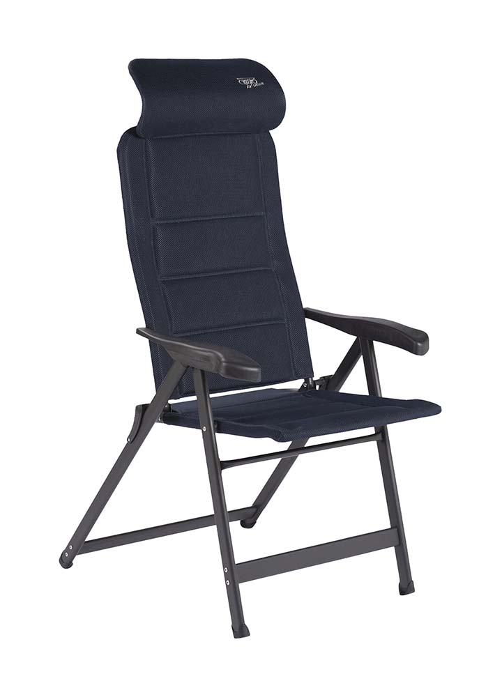 1149139 Een luxe en zeer comfortabele standenstoel met een extra lange rugleuning (94 cm). Uitermate geschikt voor langere mensen! Deze stoel biedt maximaal comfort door de in 7 standen verstelbare rugleuning. Zowel de rugleuning als de armleggers zijn ergonomisch gevormd. De stoel is voorzien van een geanodiseerd H-frame voor extra stabiliteit en stevigheid. De stoel is uitgerust met een gepolsterde 3D stof. De comfortabele vulling van deze stof is extra luchtdoorlatend en houdt door de open celstructuur geen vocht vast. Hierdoor is de stoel veel sneller droog dan stoelen met een traditionele schuimvulling.Door zijn unieke ontwerp is deze stoel zeer compact en daardoor gemakkelijk mee te nemen.