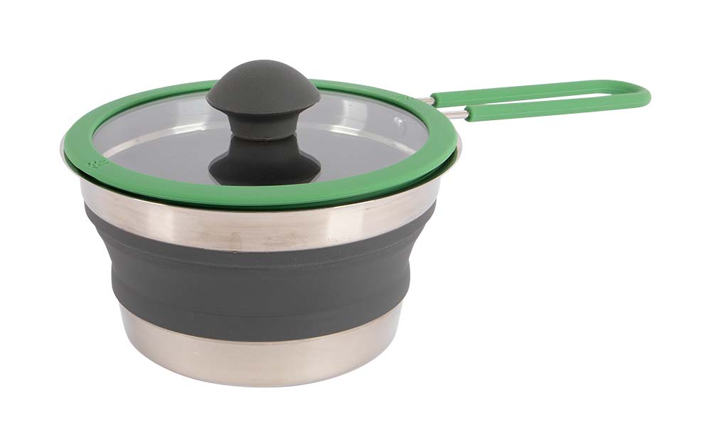 2101015 A foldable saucepan made from high-quality silicone. This ensures that it is very sturdy, heat-resistant, durable, taste, and odor-free. The saucepan comes with a sturdy glass lid with a silicone rim. It has a stainless steel bottom and a sturdy handle. Additionally, the saucepan is BPA-free. After use, it can be folded down to a height of just 5 centimeters. Suitable for gas, ceramic, and electric heat sources. Saucepan capacity: 1.3 liters.