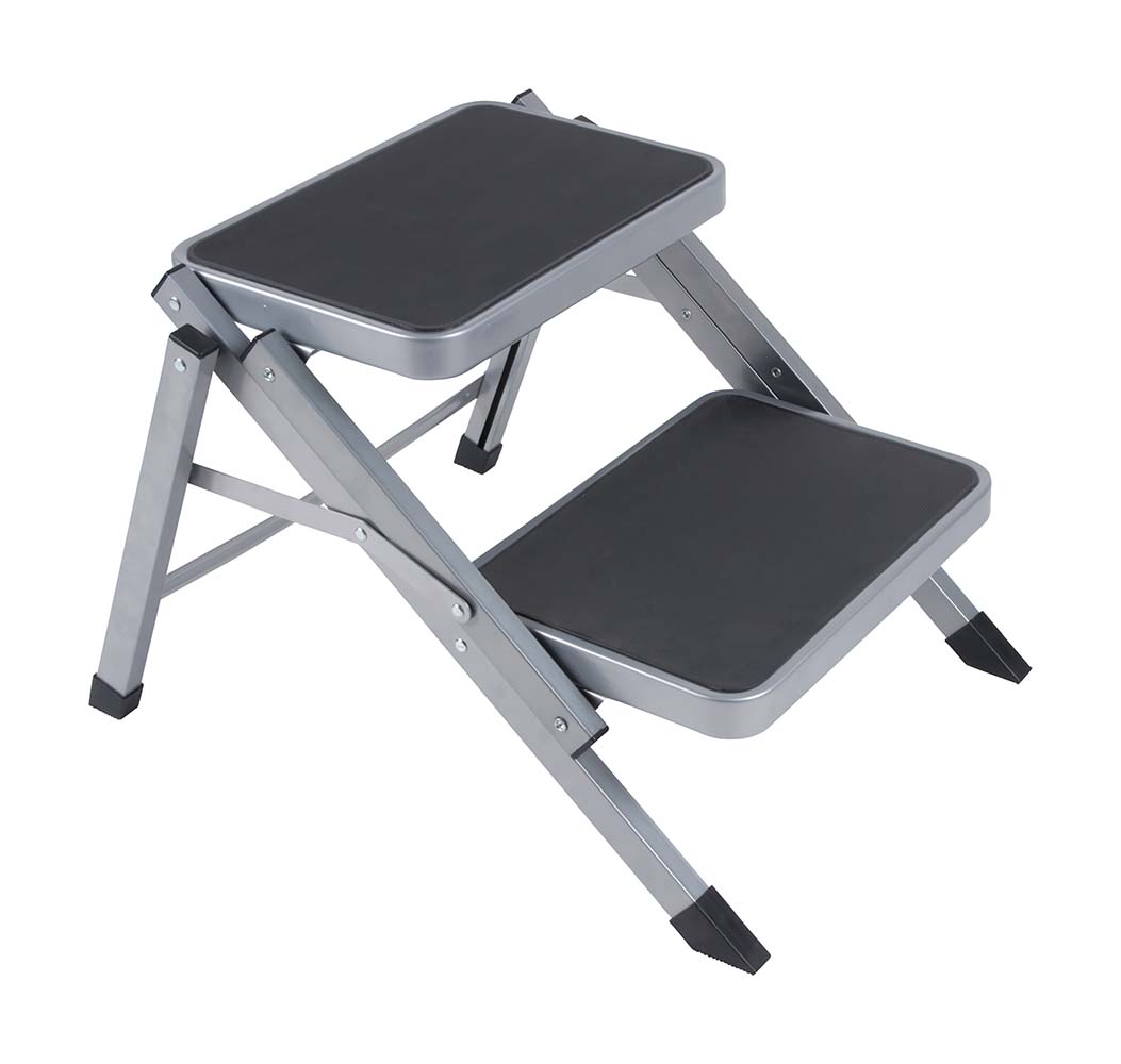 5314997 Extra sturdy step with double steps. With a steel frame with non-slip coating. After use can be folded very compact and flat. Depth of the step: 26 cm. Maximum load: 150 kilogram.