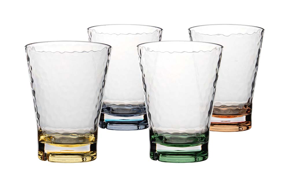 6101412 Een kleurrijke set limonade glazen uit de Pastel collectie. De 4 verschillende kleuren onderin het glas geven een speels en vrolijk effect. Het glas is kraswerend, van lichtgewicht en vaatwasmachinebestendig. Verder is deze gemaakt van zeer sterk kunststof en is BPA vrij.