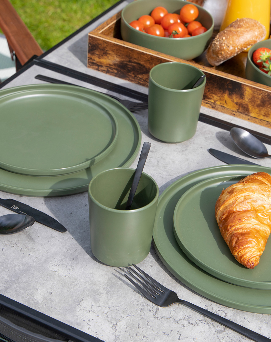 Bo-Camp - Industrial collection - Tableware - Patom - Melamine - 16 Pieces - Green detail 5