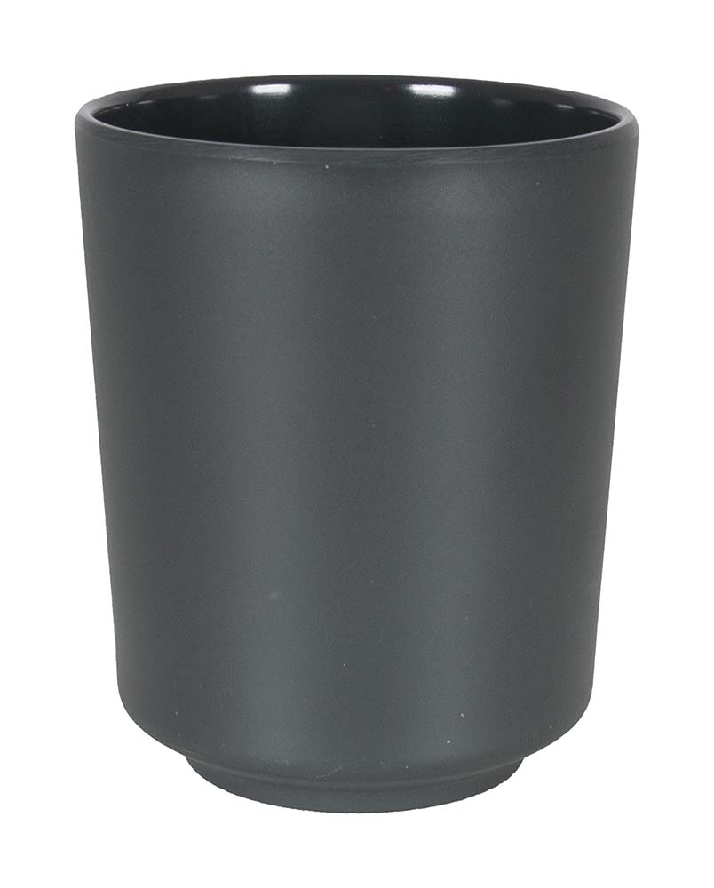 6181479 This Industrial Patom mugs have a robust look. The anthracite dinnerware has a sturdy look with raised edge. Besides the beautiful design, the dinnerware is very light and sturdy. The mugs are good to use on the campsite, as it is virtually unbreakable, shatterproof and scratch-resistant. The mugs can also be used perfectly at home. The 4-piece set is made of high quality 100% melamine and is dishwasher safe and food approved.
