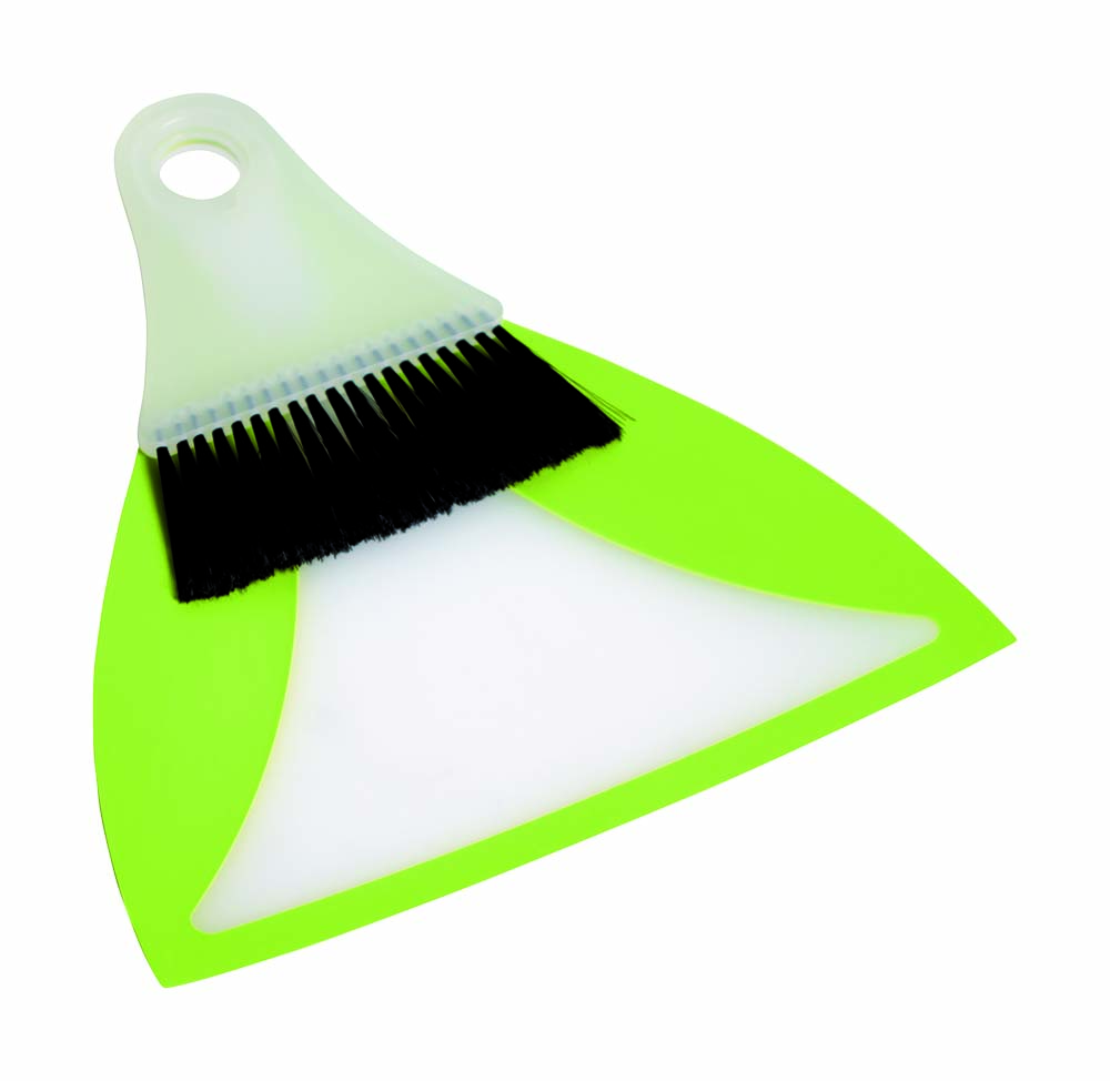 6514927 Flat brush and flexible dustpan. Ideal for taking on journeys or storing in small spaces. The dustpan opens by squeezing.