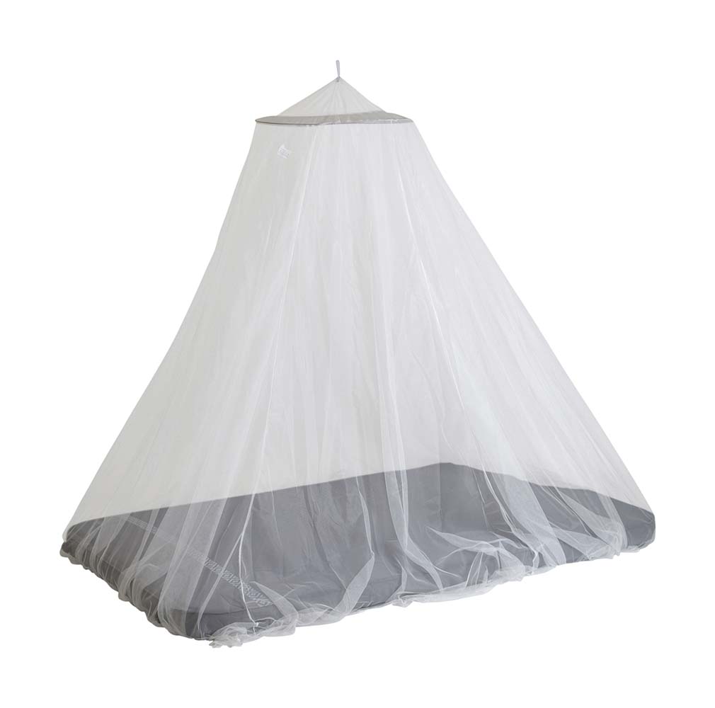 7409625 A lightweight mosquito net. The mosquito net protects you against mosquitoes and other insects. The mosquito net is easy to hang using the suspension ring. In addition, the hoop is foldable making it very easy to store the mosquito net. The mosquito net is washable and is suitable for double beds of dimensions up to 2x2 metres. The total circumference of the mosquito net is 12 meters. Meets the requirements of the World Health Organisation. Comes with mounting material: 1 suspension hook, 1 plug and 1 suspension cord.