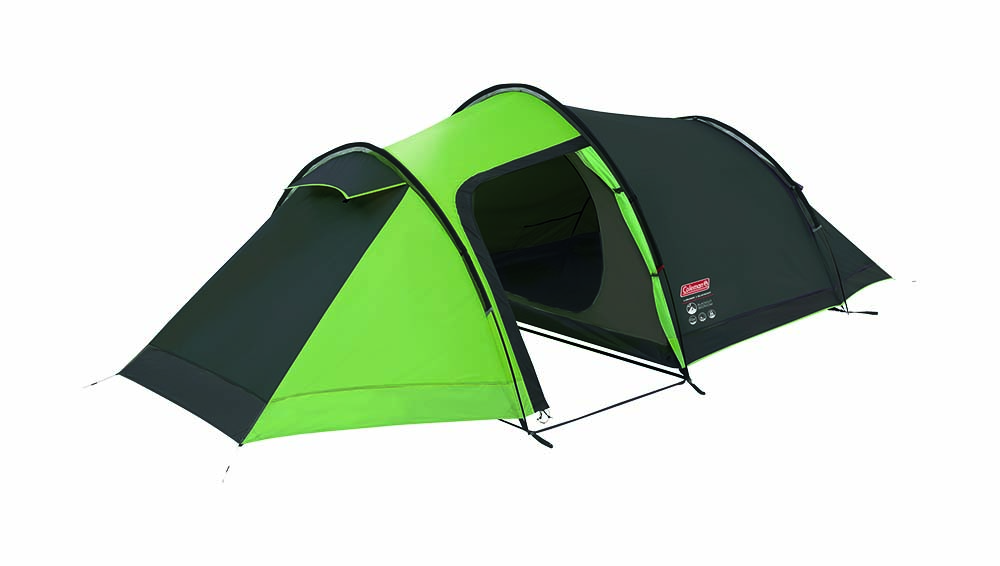 8935207 A spacious tent for 3 people. With a generous tunnel construction for extra space. Equipped with BlackOut Bedroom technology. Includes a carrying bag.